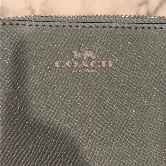 NWT coach wristlet - Picture 3 of 4